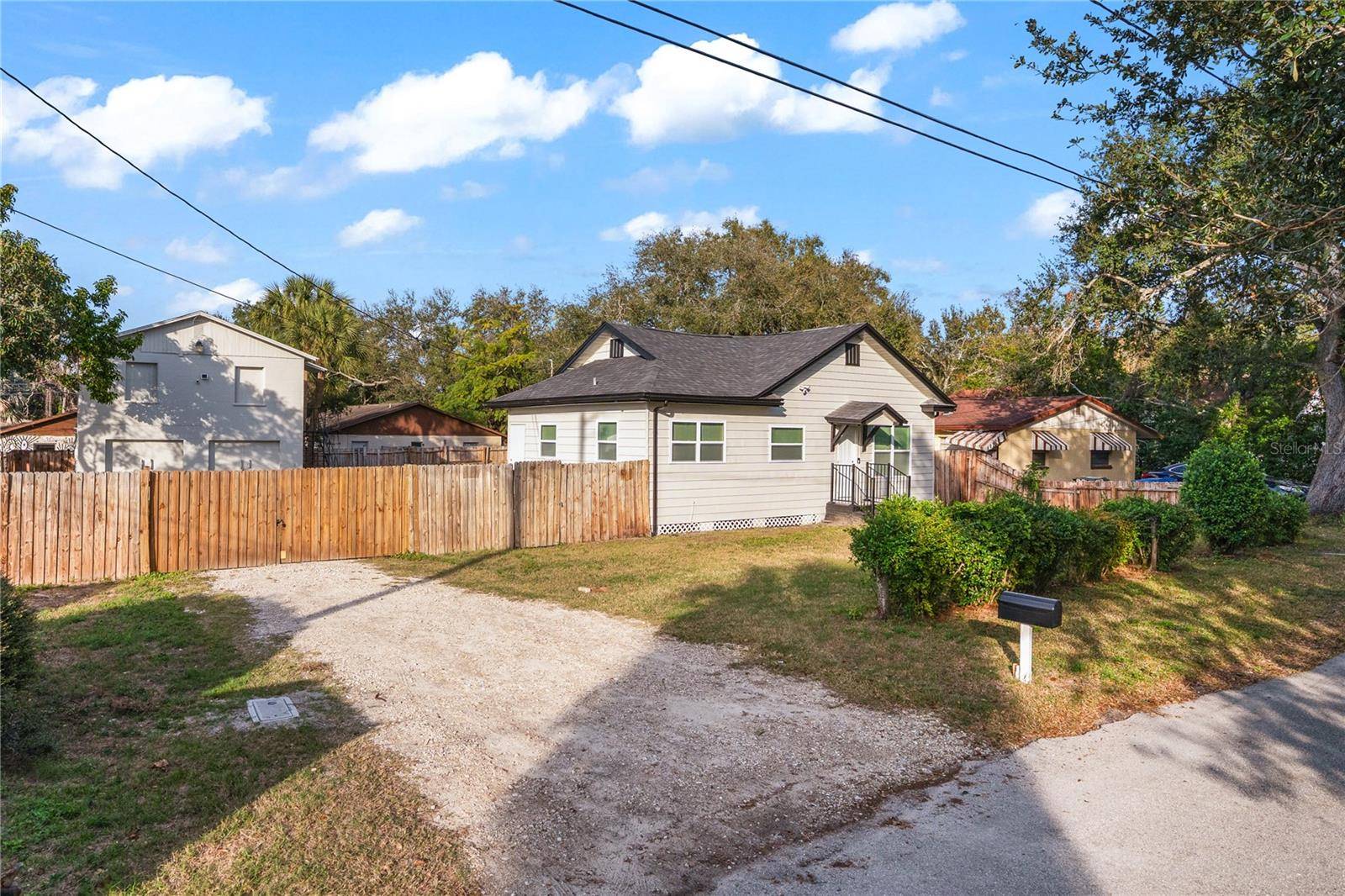 1006 15TH AVE NW, Largo, FL 33770