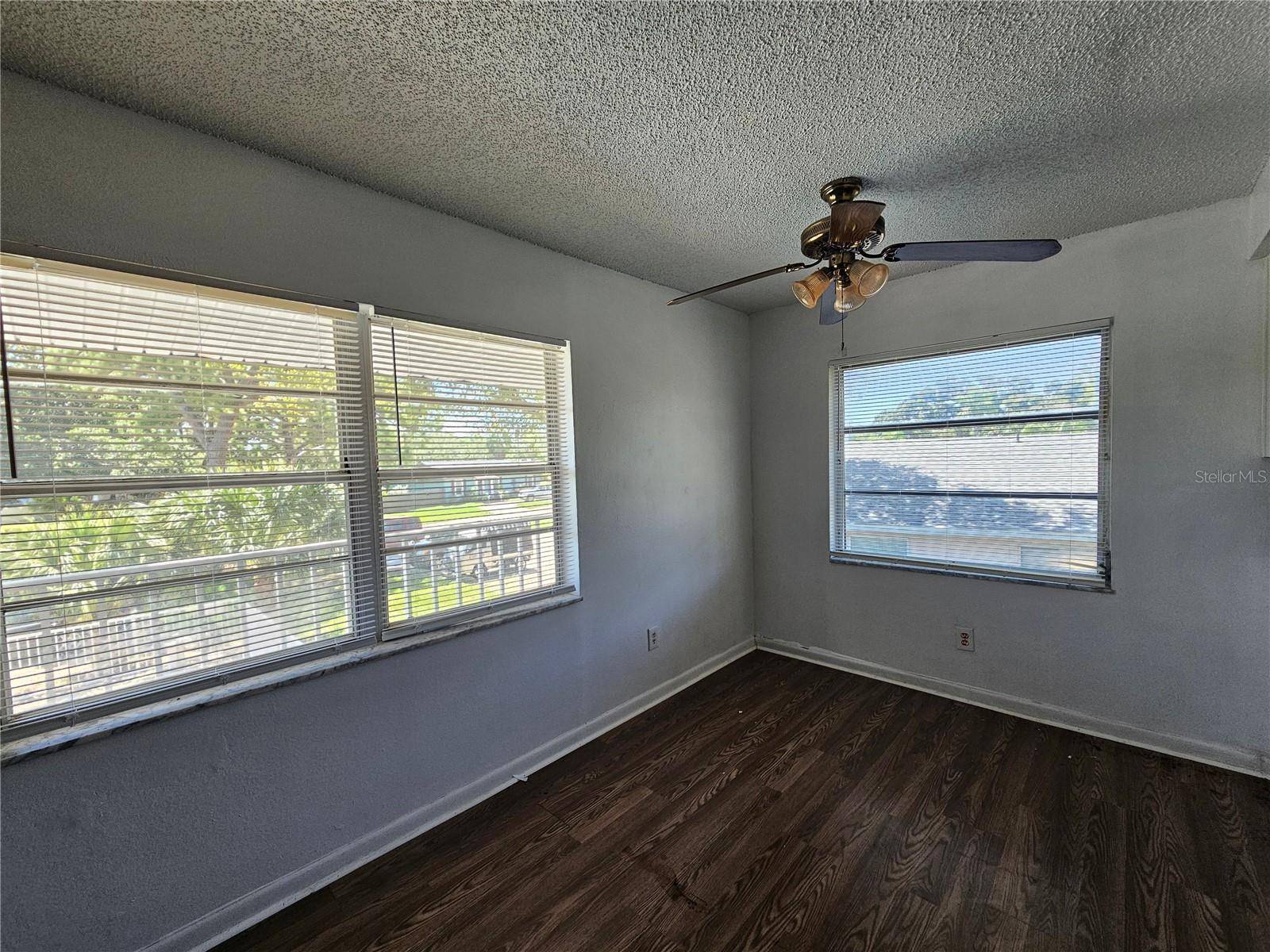 209 NW JEFFERSON CIR N #13, St Petersburg, FL 33702