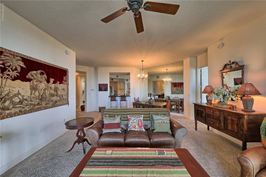 10 PAPAYA ST #305, Clearwater Beach, FL 33767