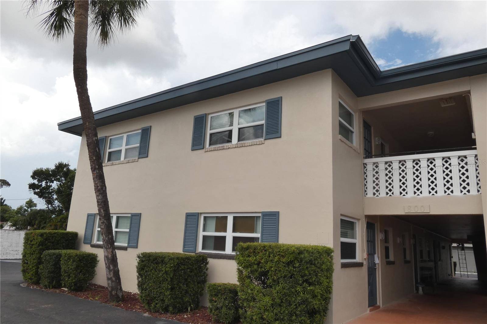 800 TYRONE BLVD N #B-1, St Petersburg, FL 33710