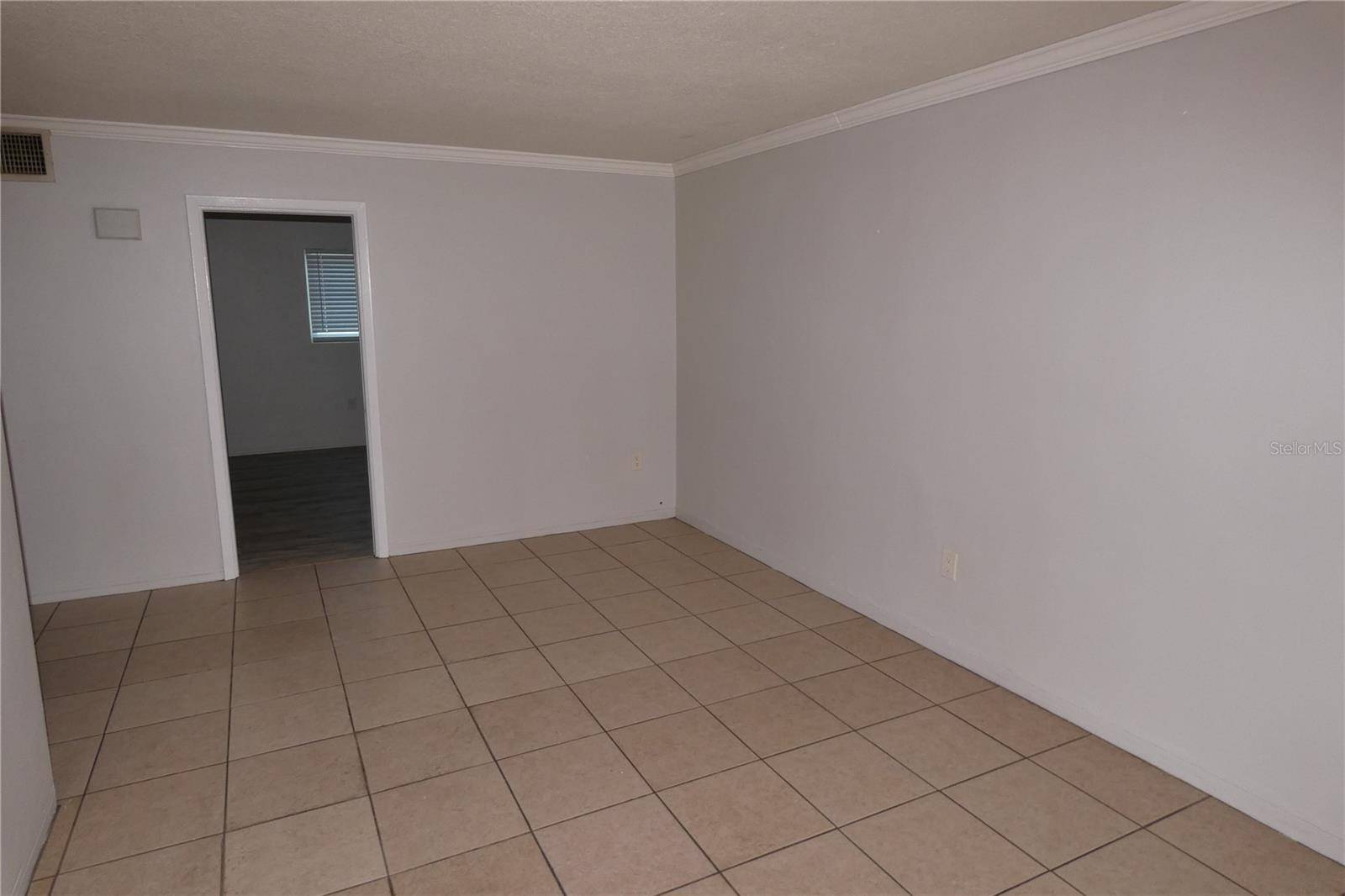 800 TYRONE BLVD N #B-1, St Petersburg, FL 33710
