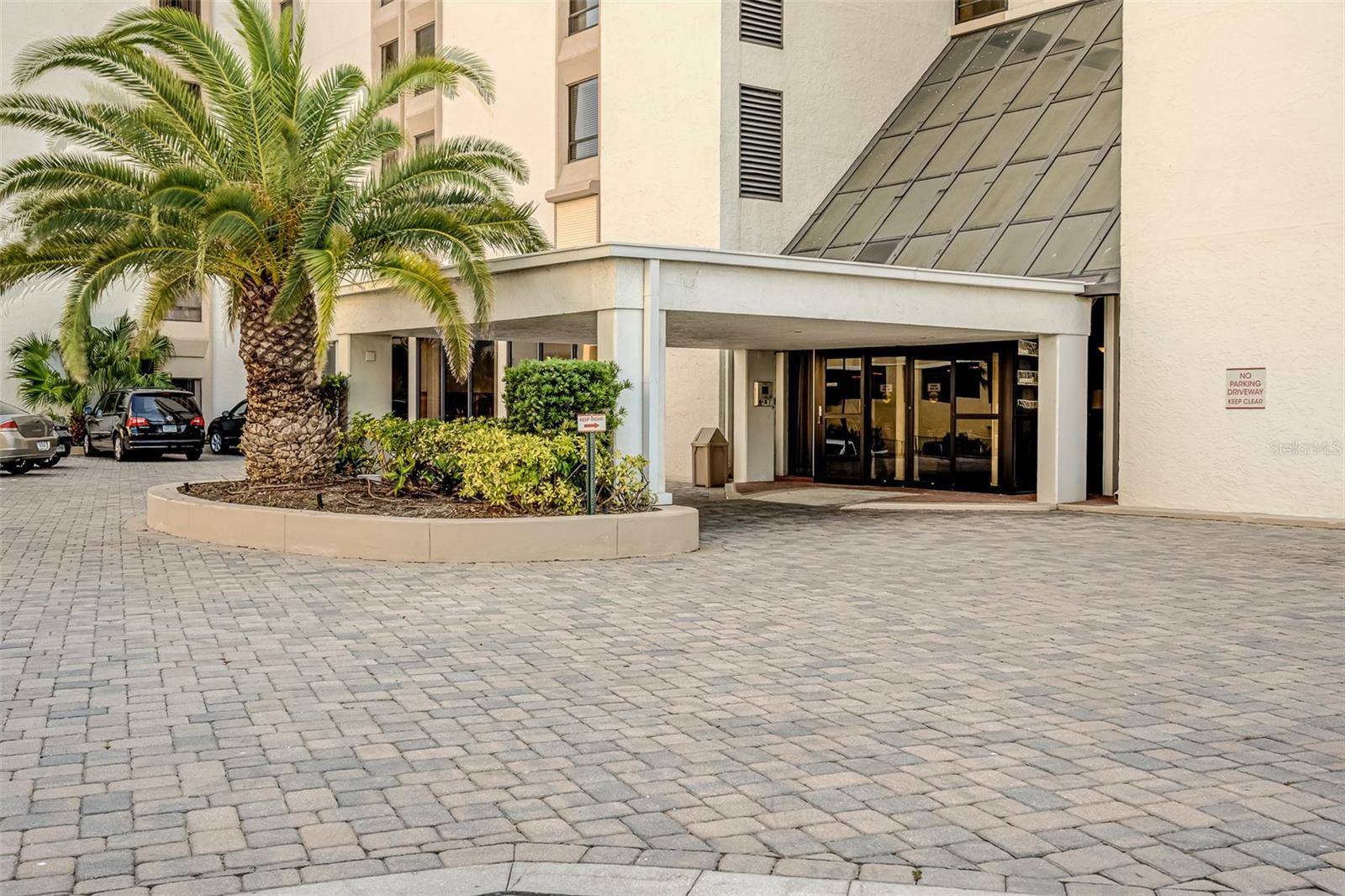450 S GULFVIEW BLVD #1702, Clearwater, FL 33767