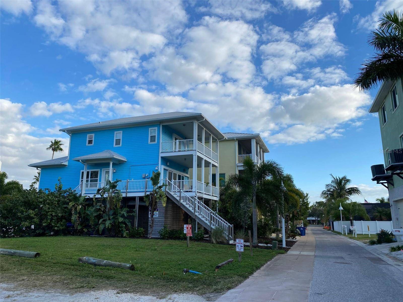 WHISPERING PINES DR, Indian Shores, FL 33785