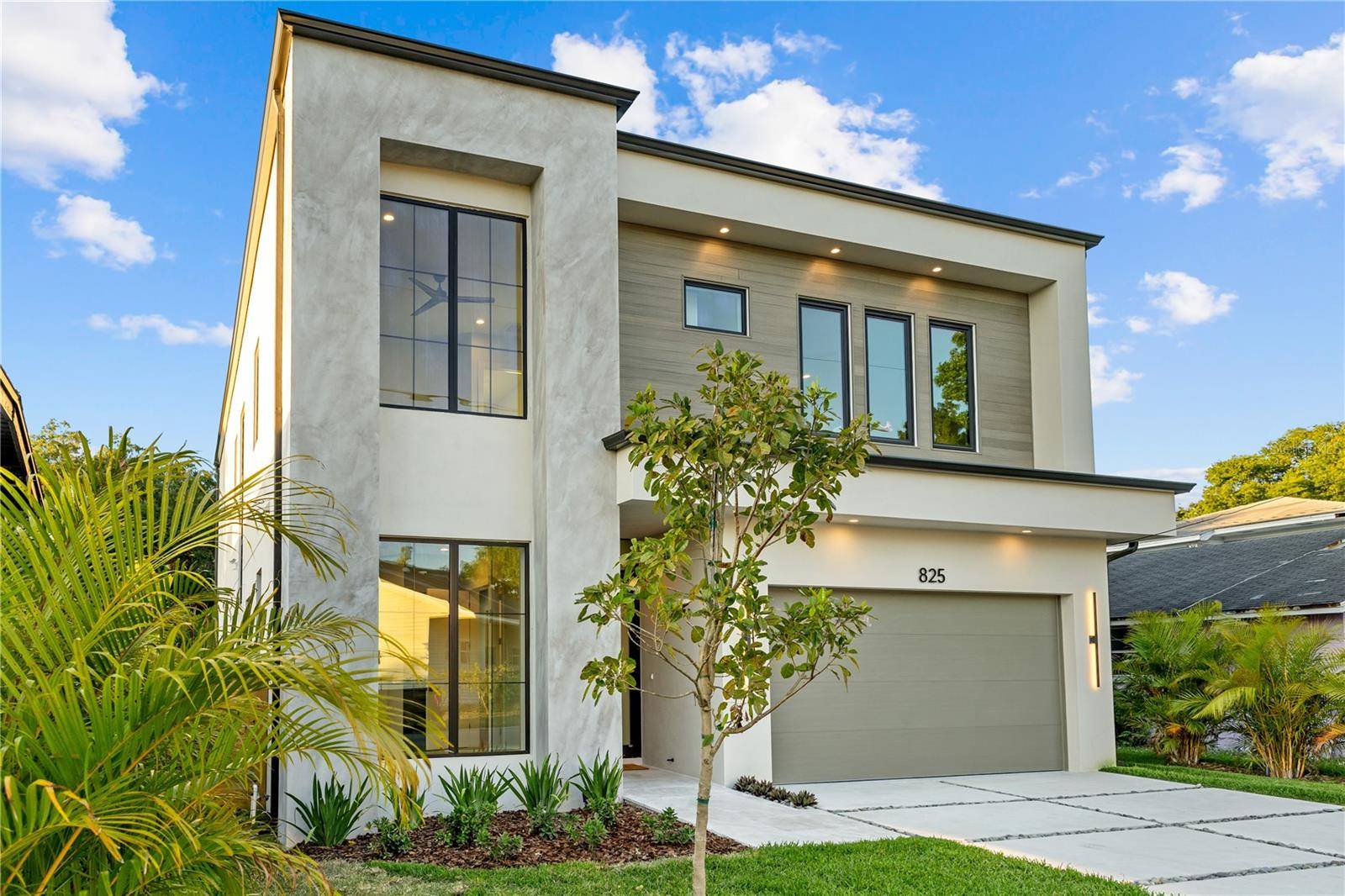 2608 N RIDGEWOOD AVE, Tampa, FL 33602
