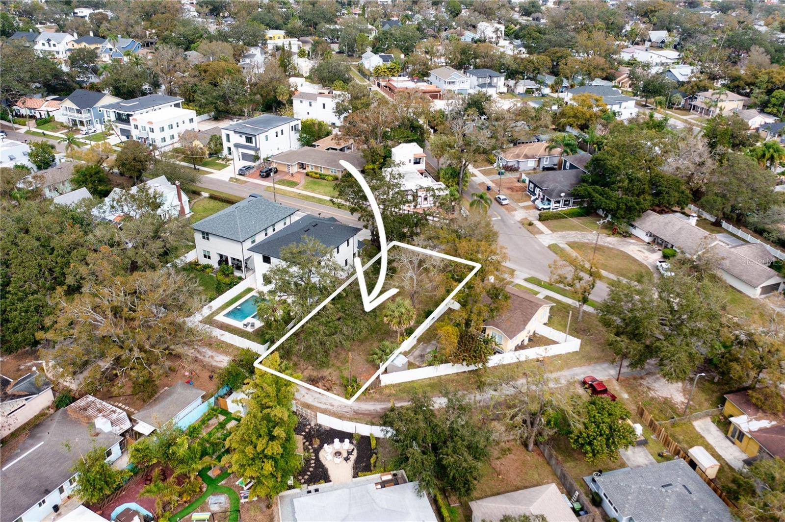 2608 N RIDGEWOOD AVE, Tampa, FL 33602