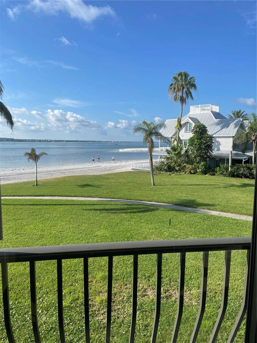 895 S GULFVIEW BLVD #202, Clearwater, FL 33767