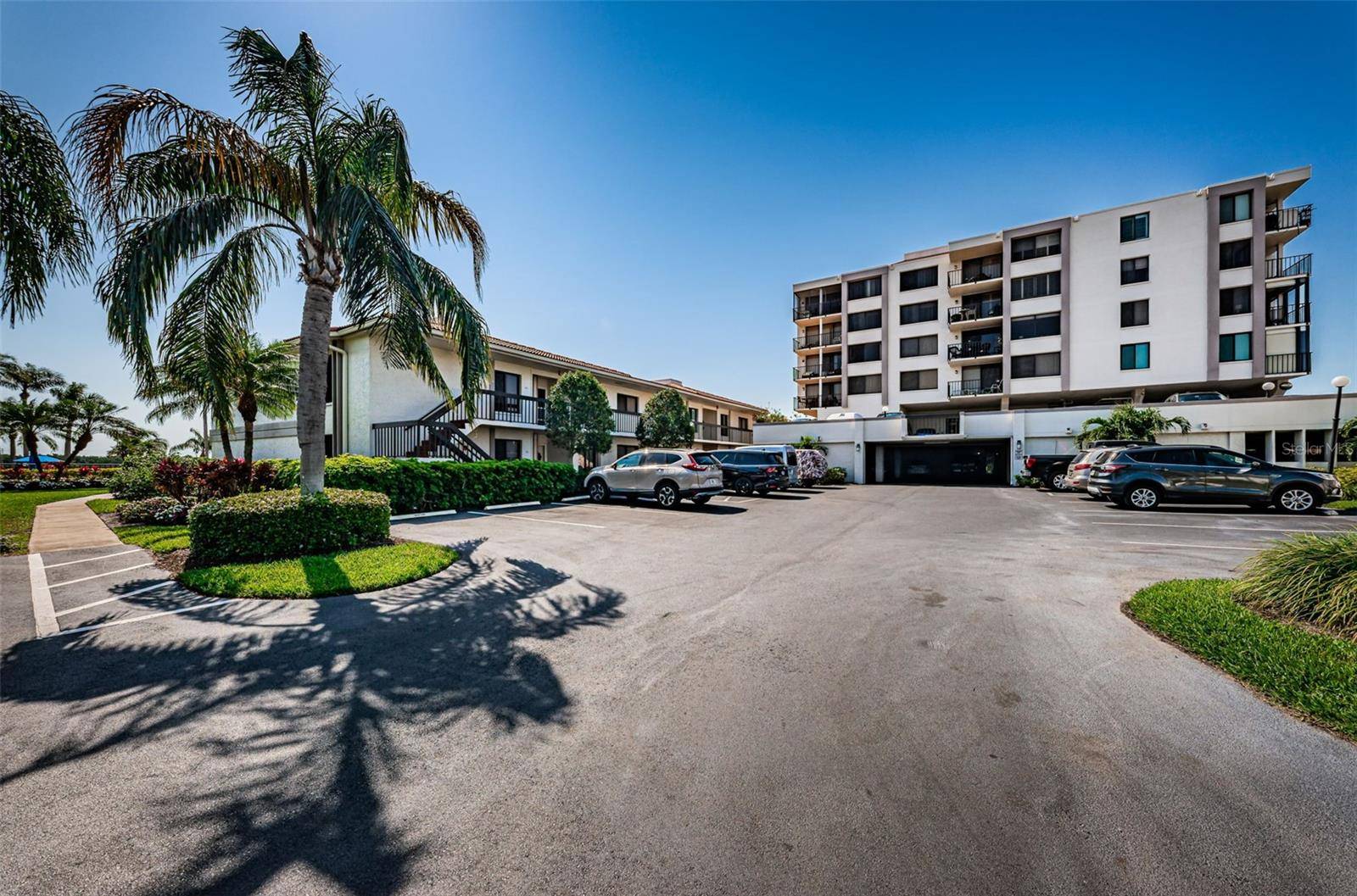 6295 BAHIA DEL MAR CIR #405, St Petersburg, FL 33715