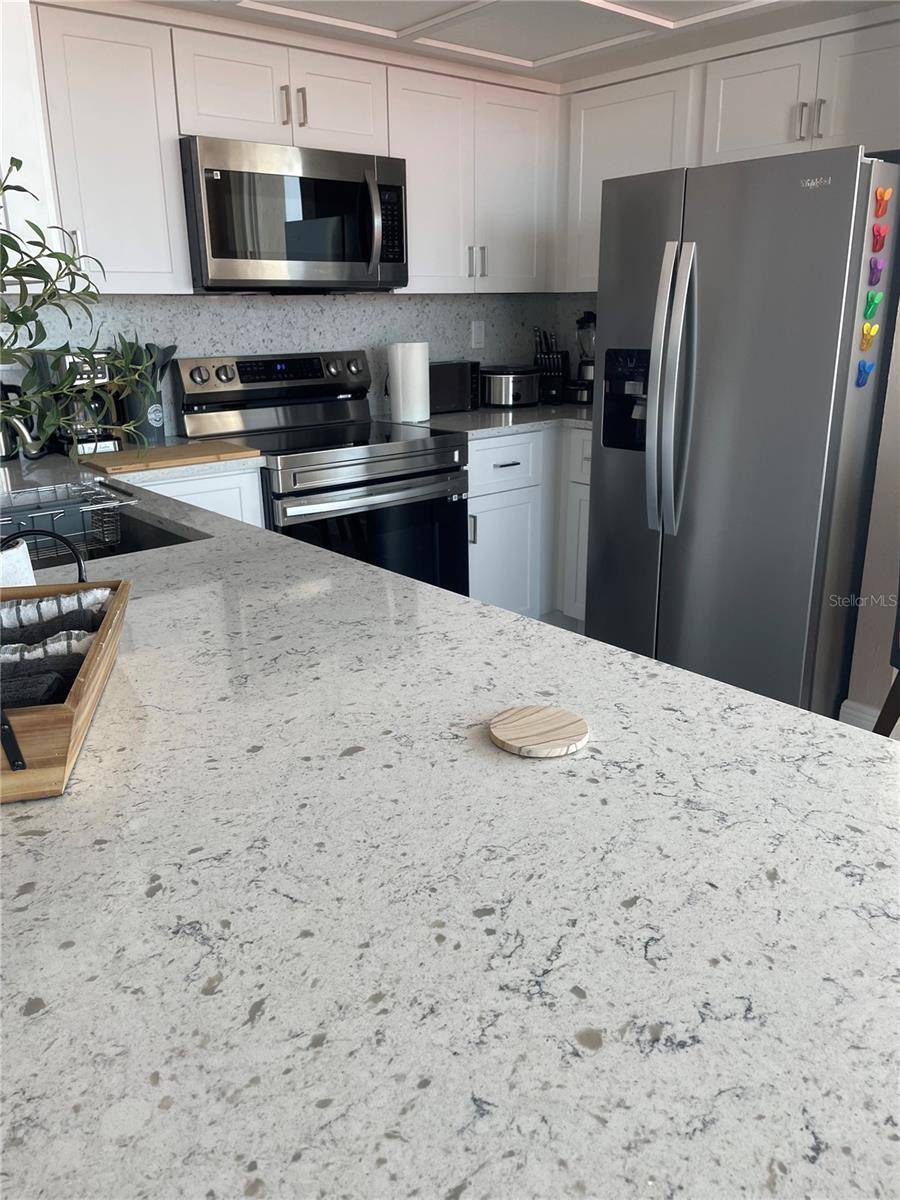 6211 SUN BLVD #306, St Petersburg, FL 33715