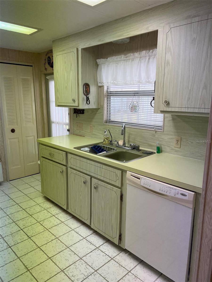 201 ROYAL PALM CIR, Largo, FL 33778