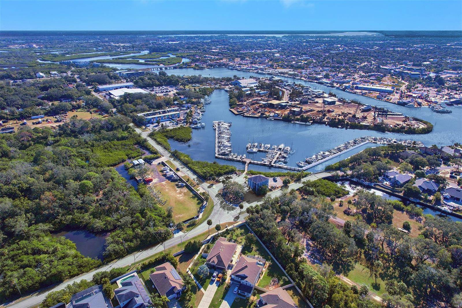 332 ANCLOTE RD, Tarpon Springs, FL 34689