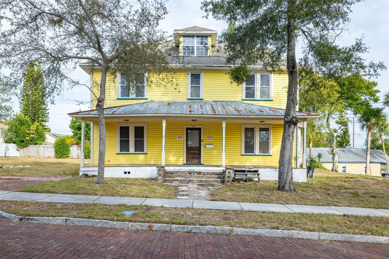 553 DIVISION ST, Tarpon Springs, FL 34689