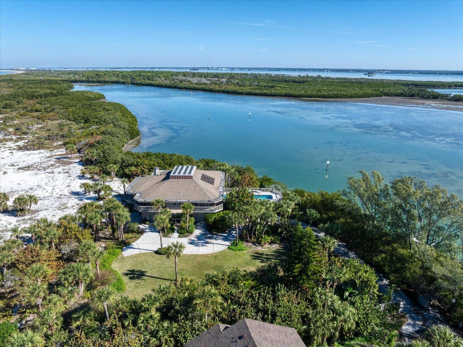 1198 MANDALAY PT, Clearwater, FL 33767
