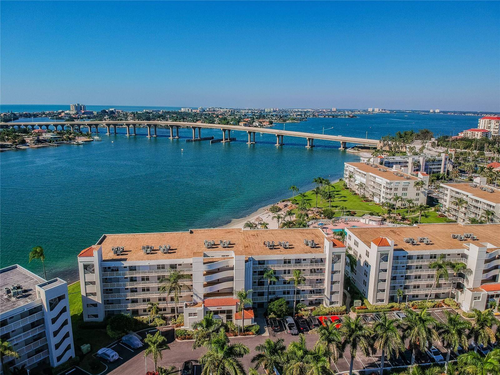 6061 BAHIA DEL MAR CIR #347, St Petersburg, FL 33715