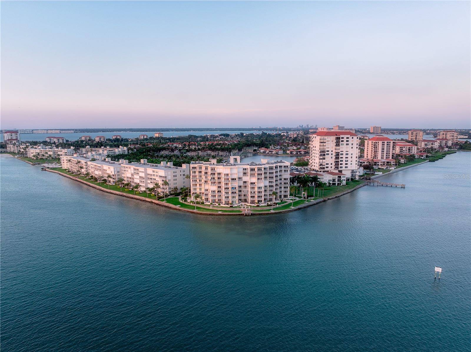 6287 BAHIA DEL MAR CIR #312, St Petersburg, FL 33715