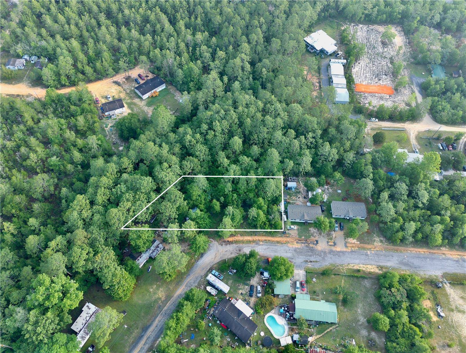 PINETREE LN, Defuniak Springs, FL 32433