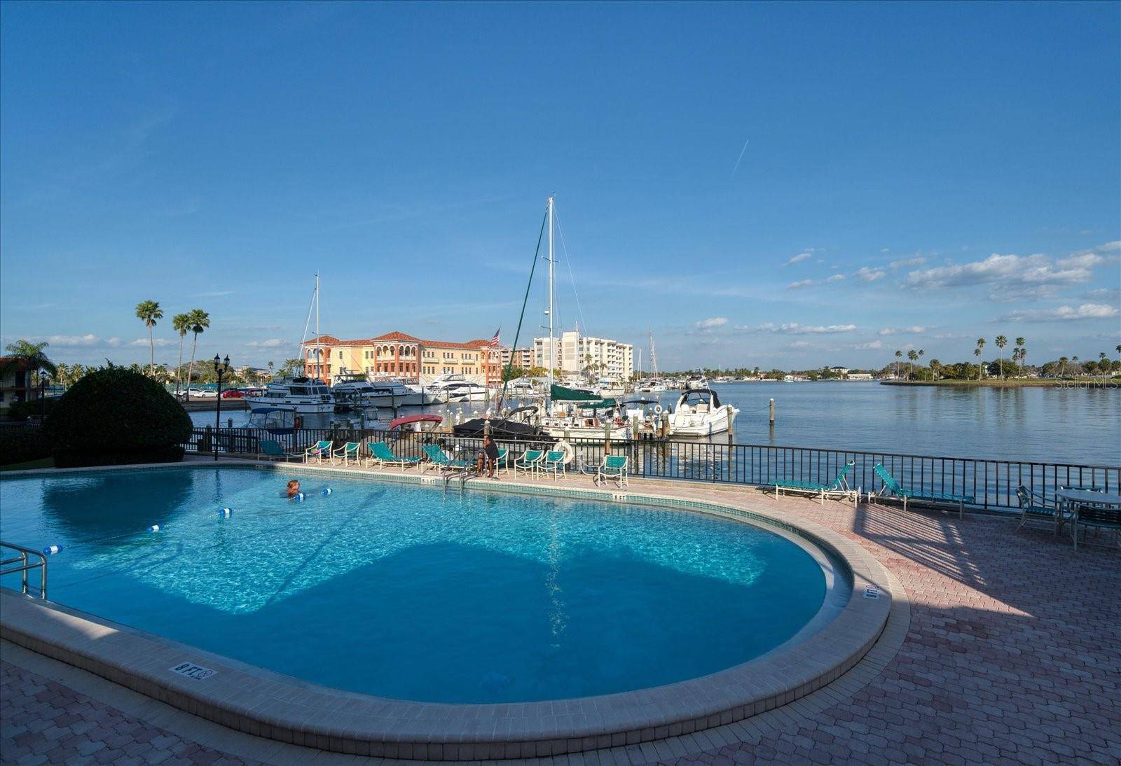 10355 PARADISE BLVD #612, Treasure Island, FL 33706