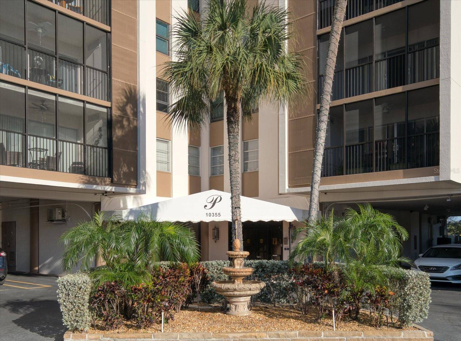 10355 PARADISE BLVD #612, Treasure Island, FL 33706