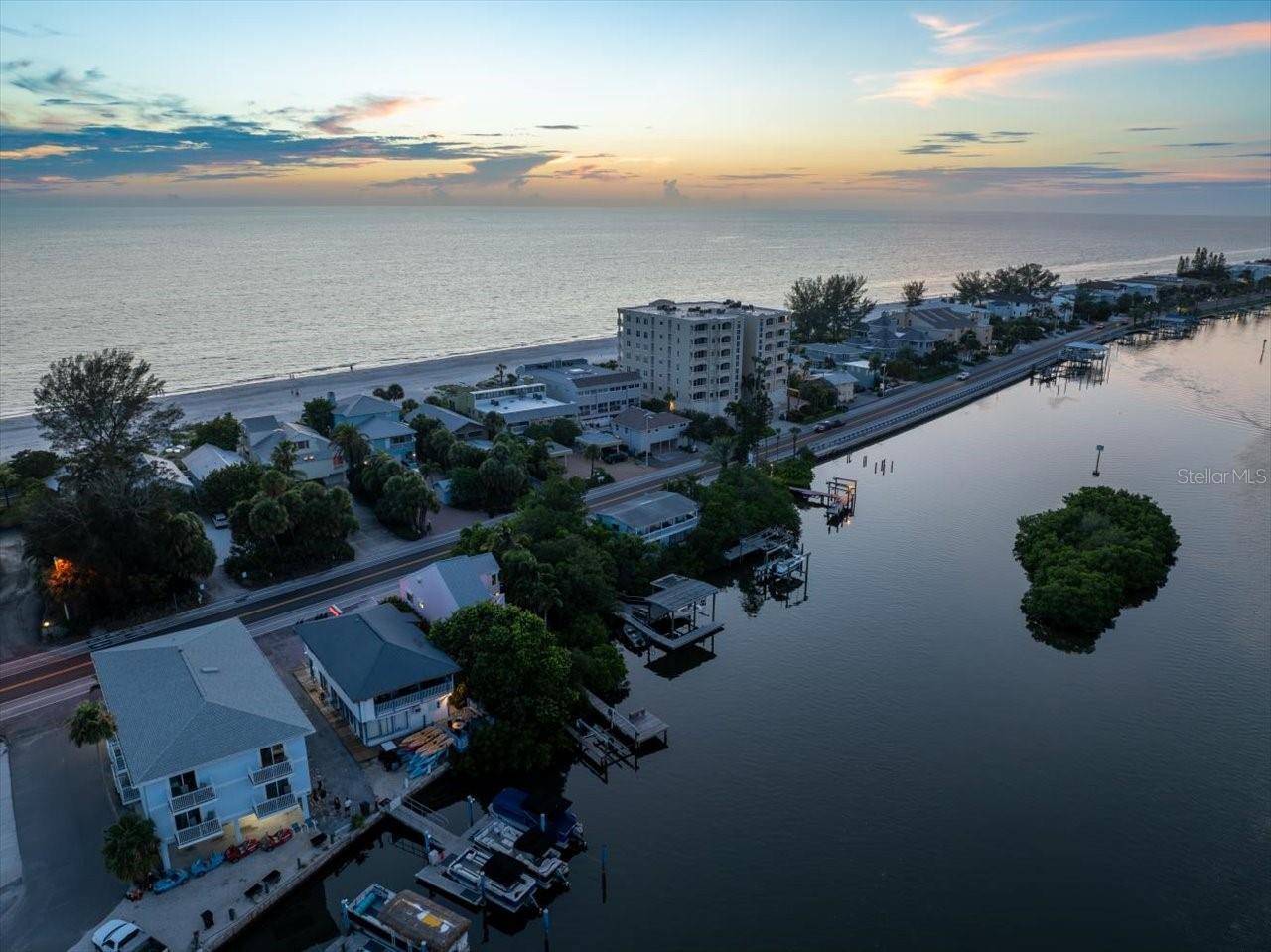 20051 GULF BLVD, Indian Shores, FL 33785