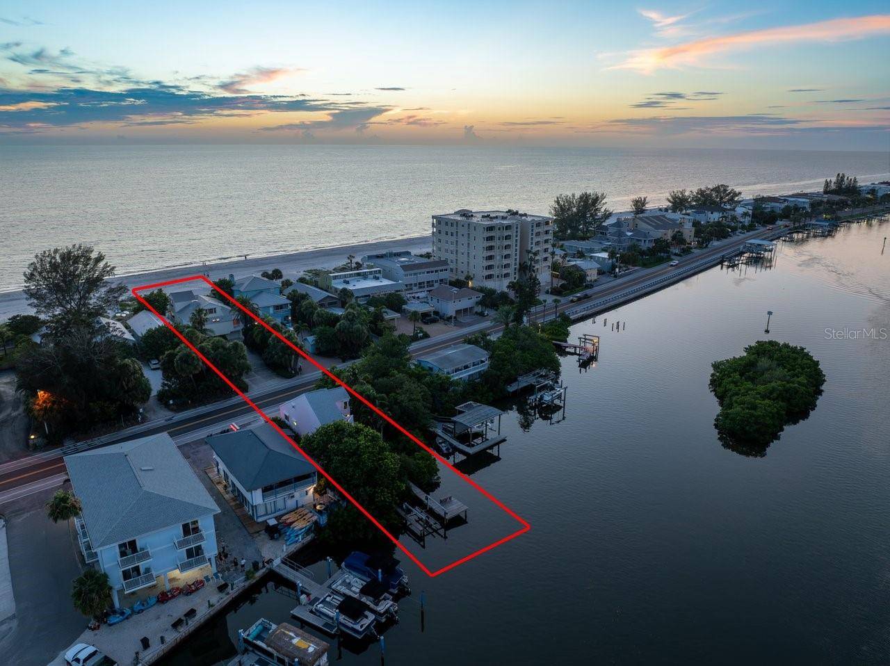 20051 GULF BLVD, Indian Shores, FL 33785