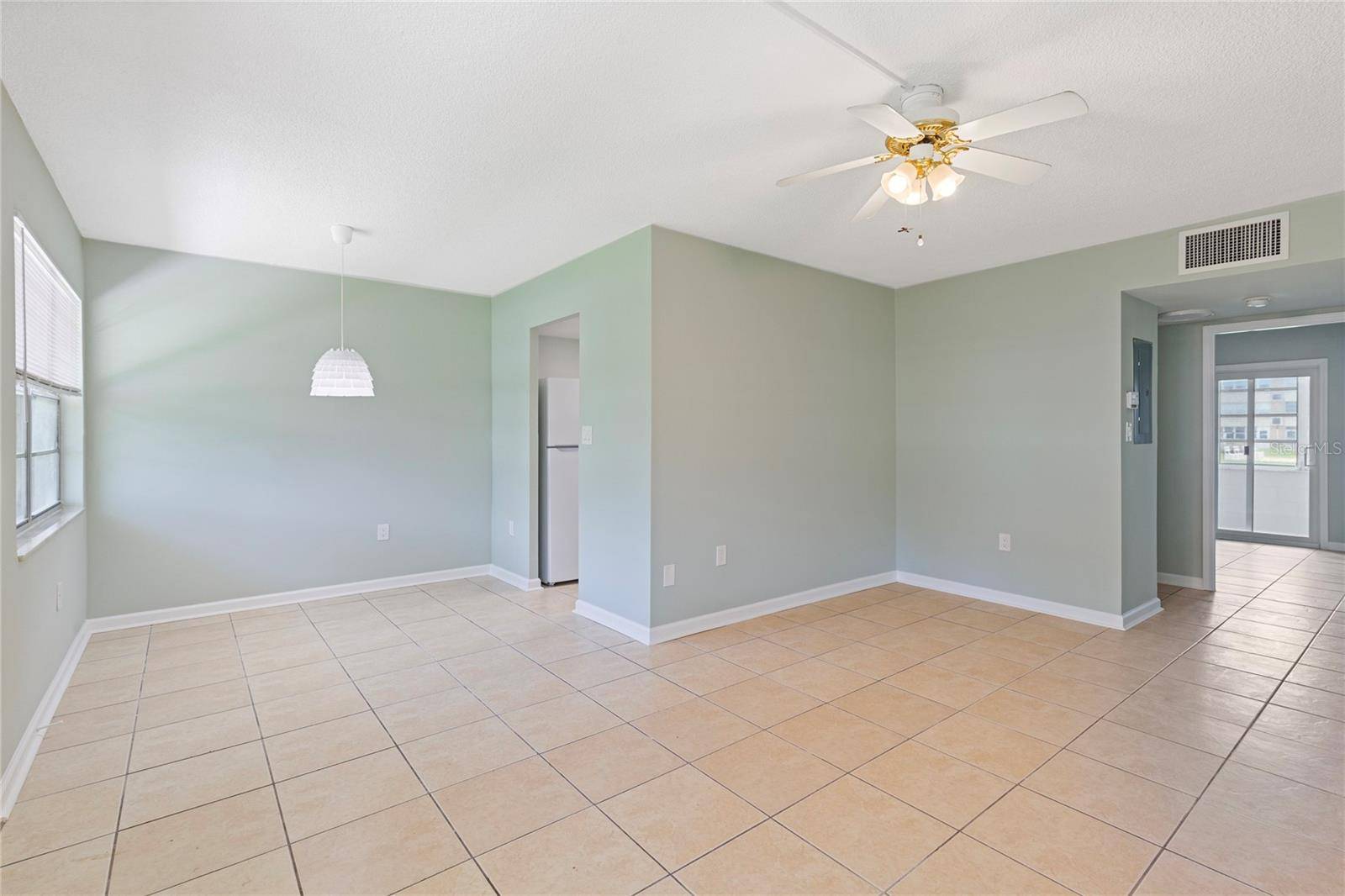 1051 79TH AVE N #103, St Petersburg, FL 33702