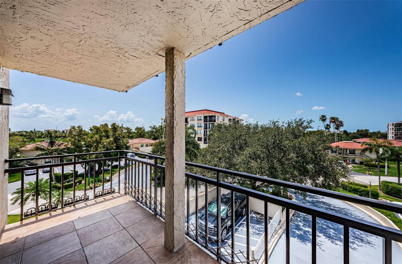6177 SUN BLVD #404, St Petersburg, FL 33715