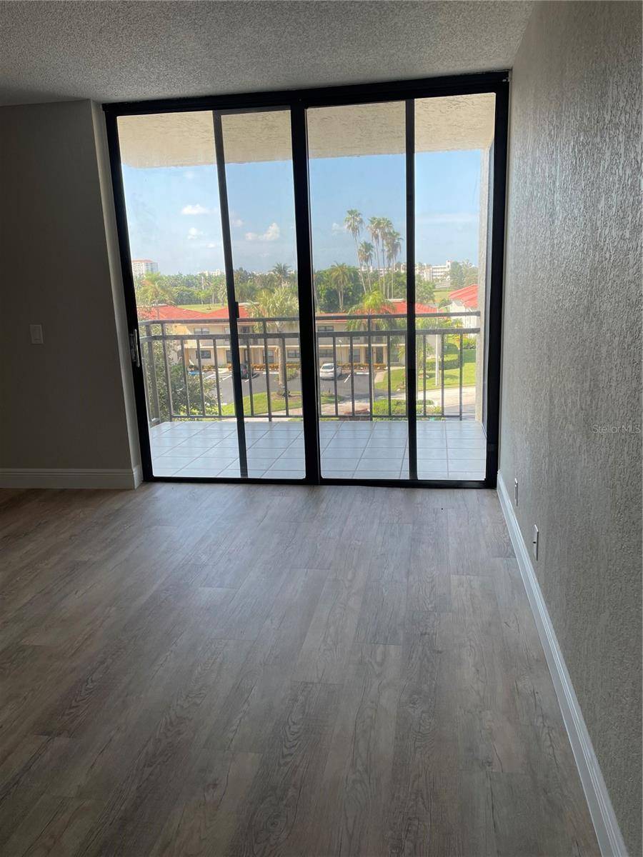 6177 SUN BLVD #405, St Petersburg, FL 33715