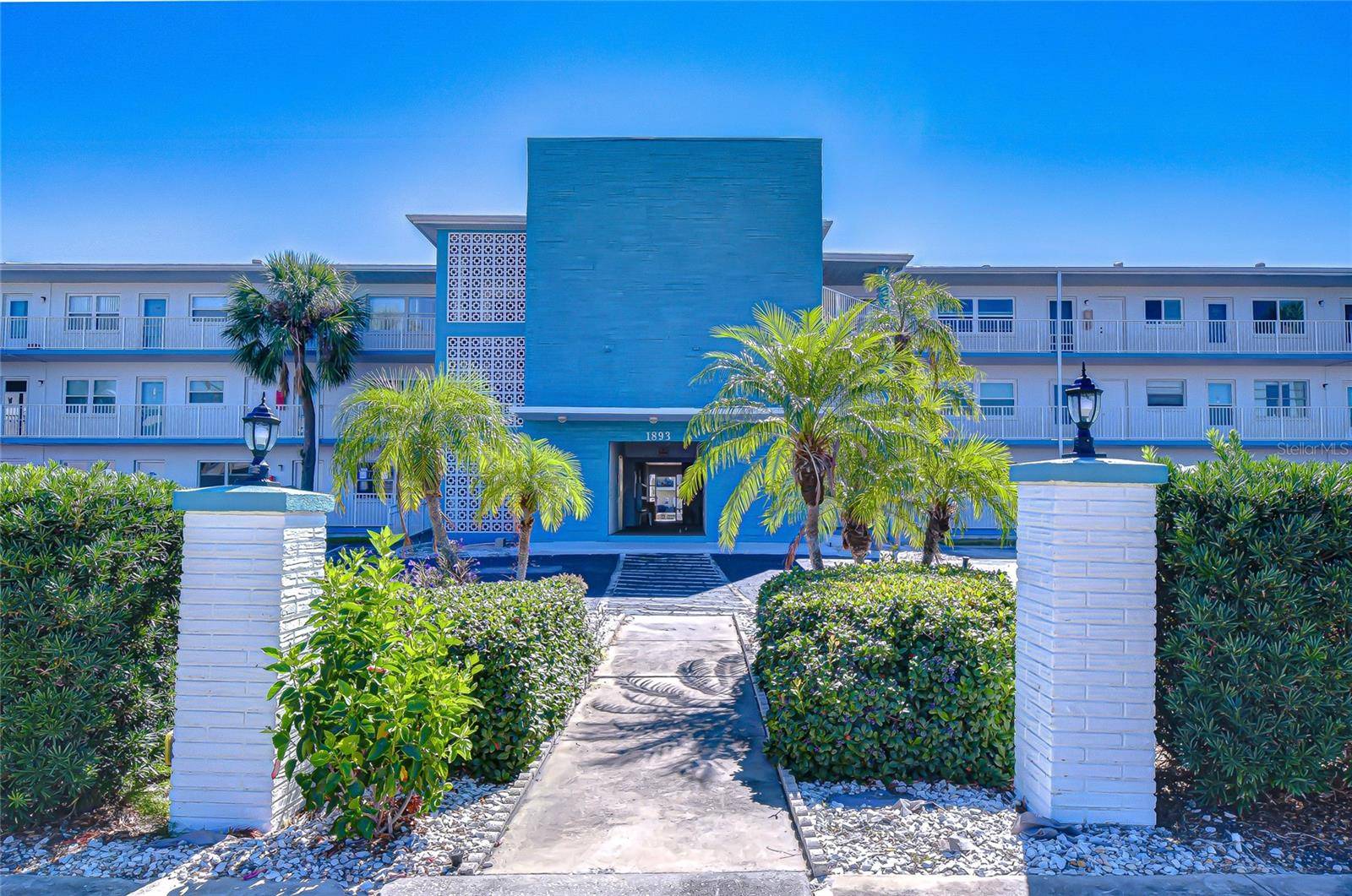 1893 SHORE DR S #206, South Pasadena, FL 33707