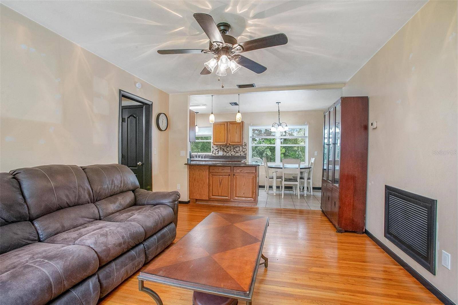 333 BERESFORD AVE, Deland, FL 32724