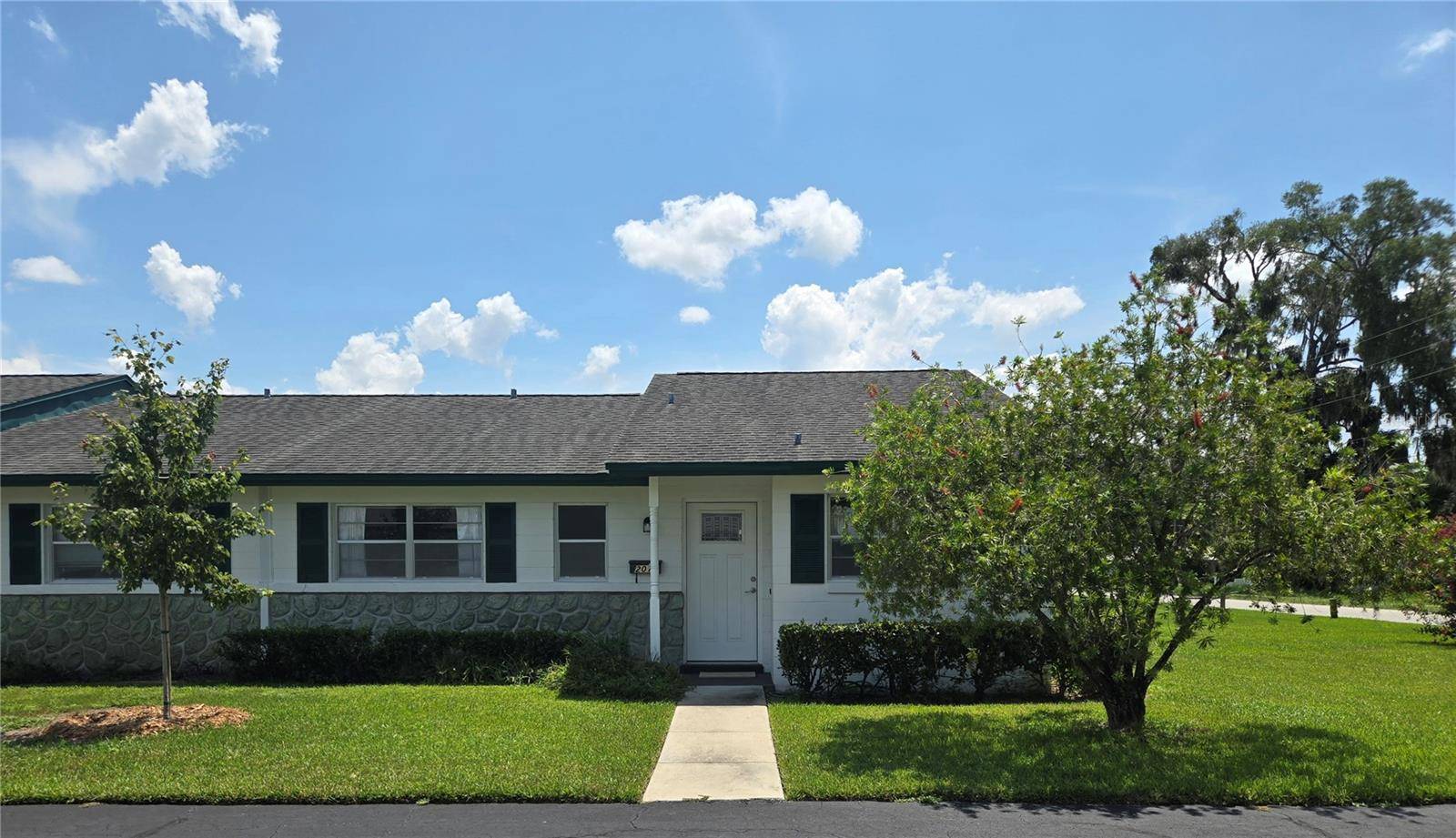 201 N HILL AVE #150, Deland, FL 32724