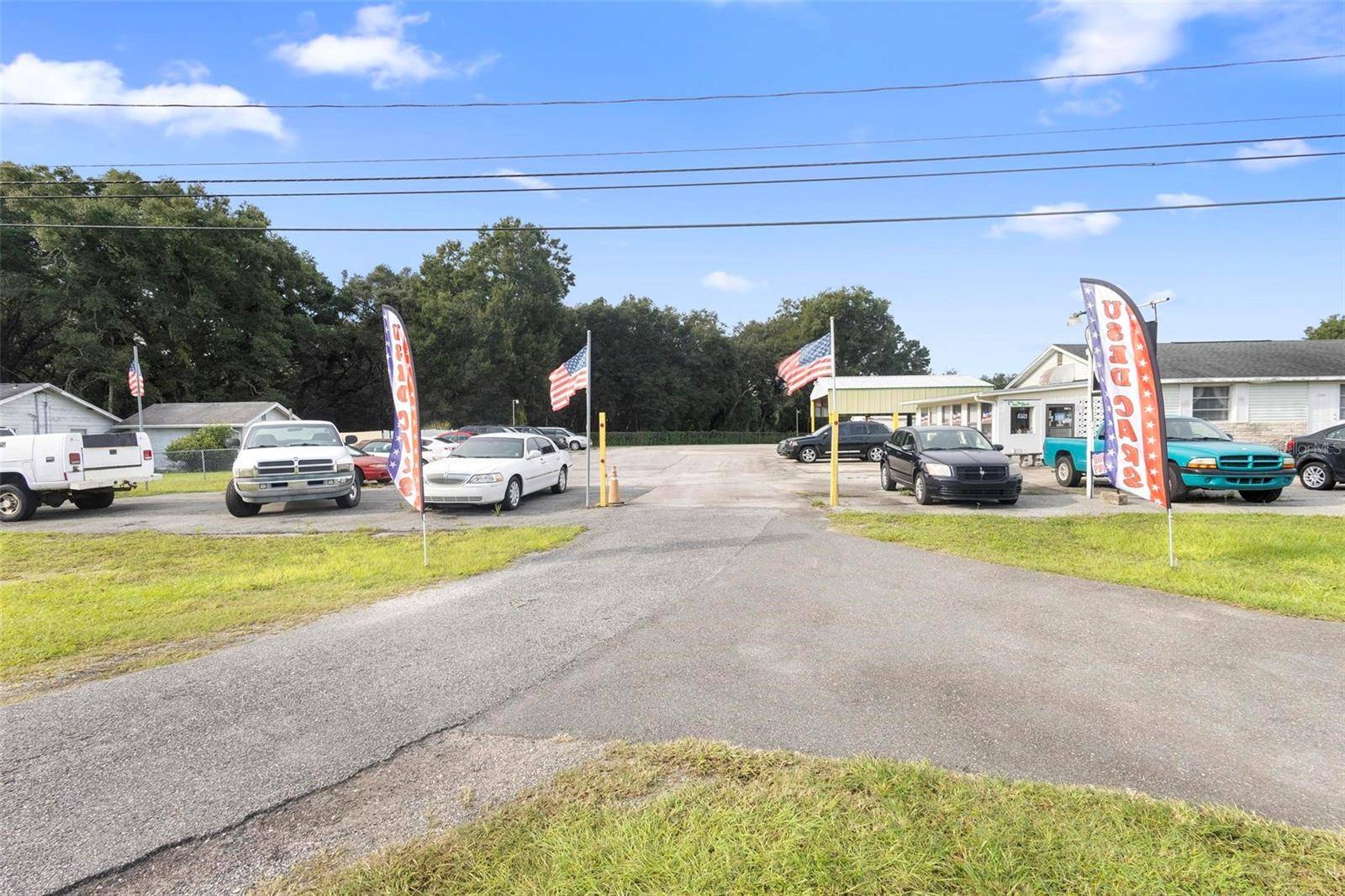 2490 N WOODLAND BLVD, Deland, FL 32720