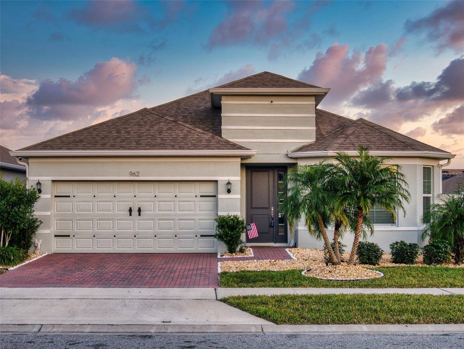 962 COMPASS LANDING DR, Orange City, FL 32763