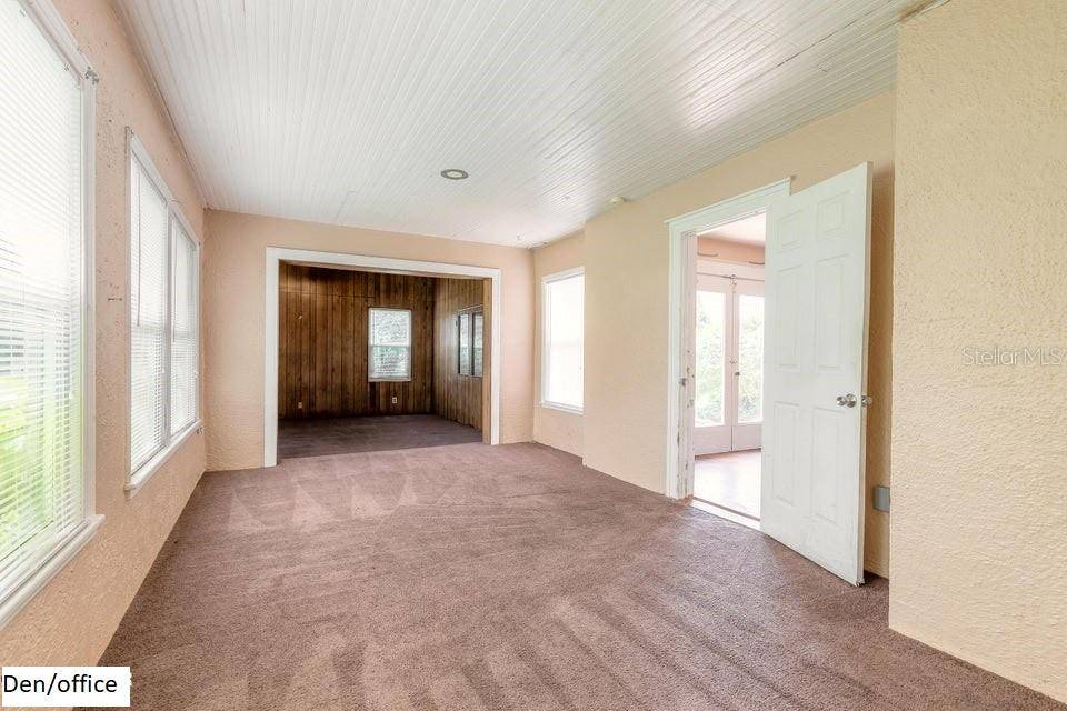 724 N OLEANDER AVE, Daytona Beach, FL 32118