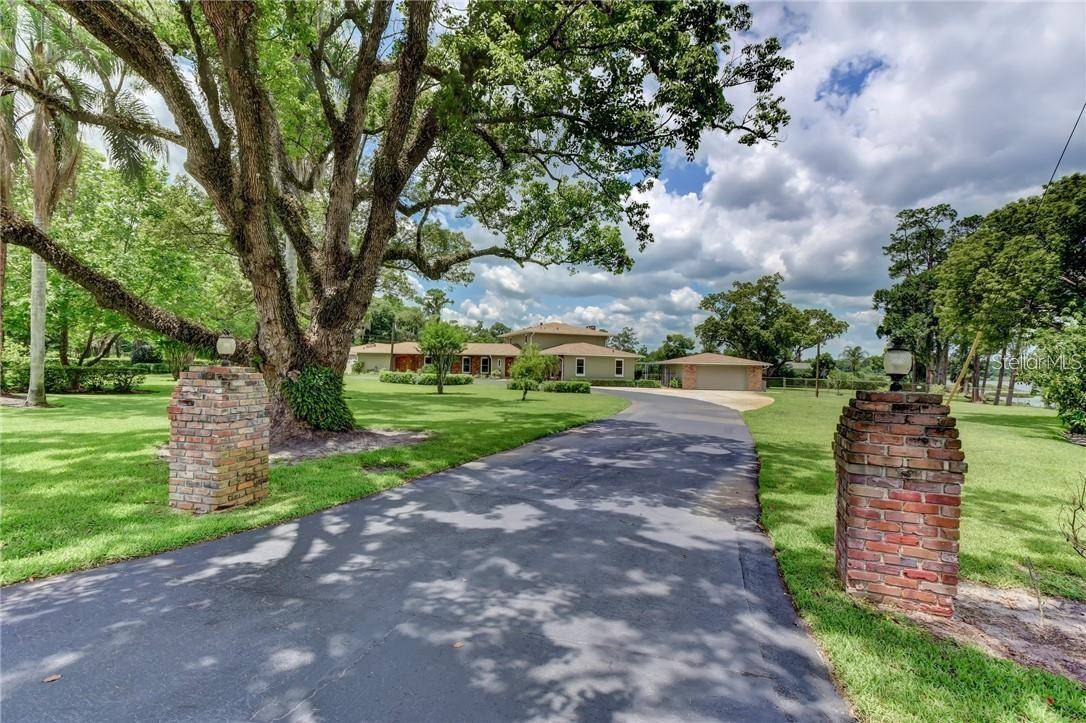 910 N KEPLER RD, Deland, FL 32724