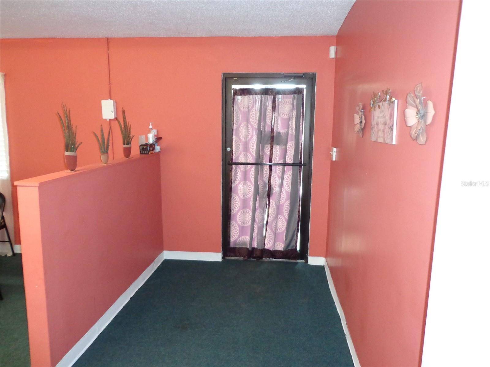 1904 W WATERS AVE, Tampa, FL 33603