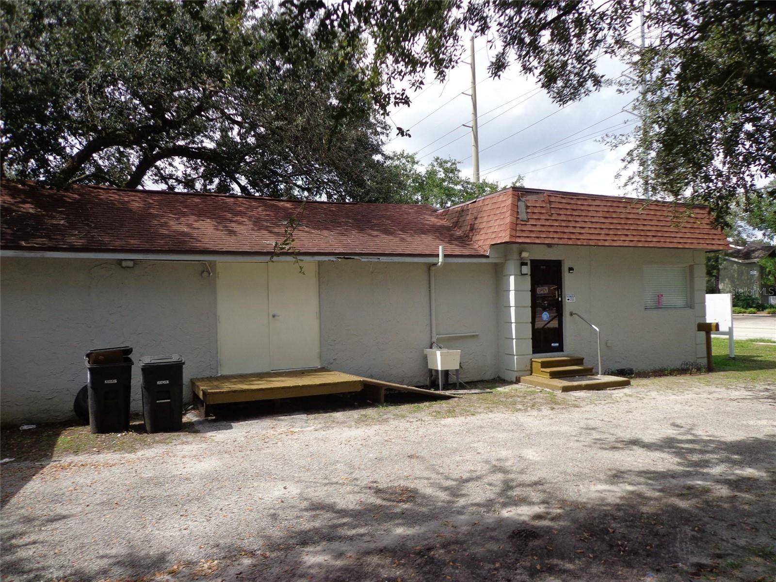 1904 W WATERS AVE, Tampa, FL 33603