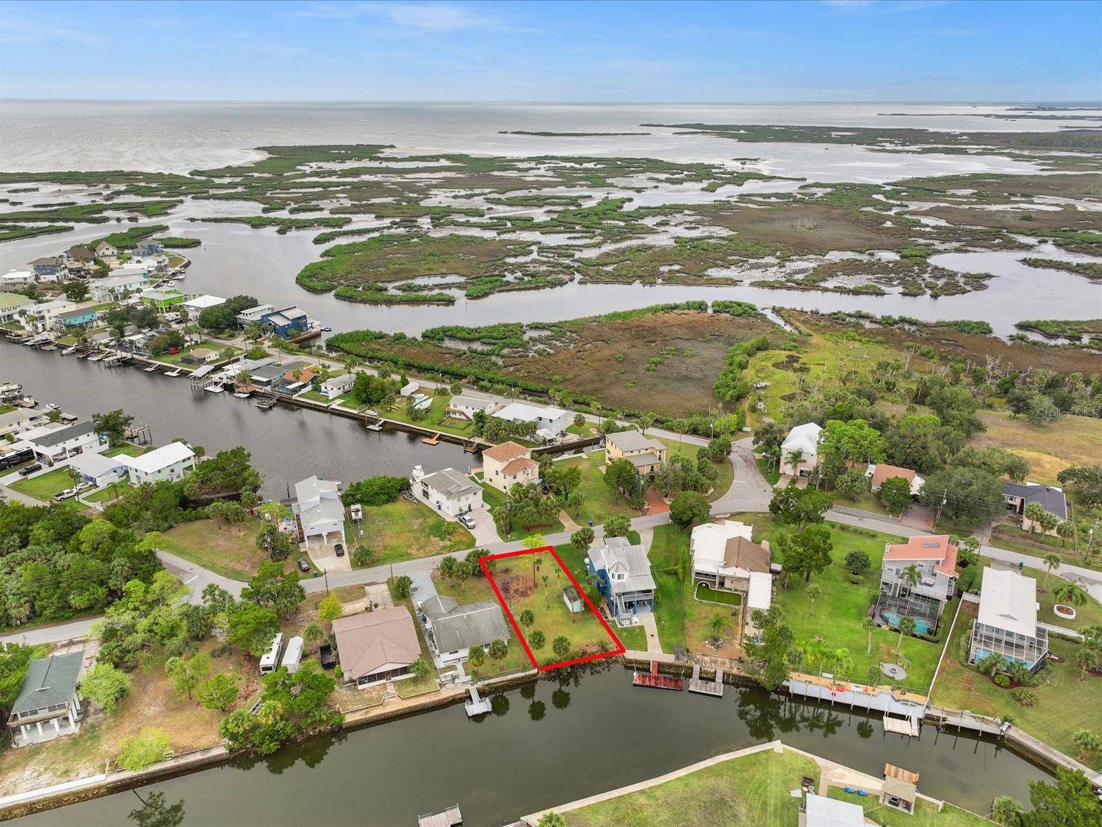 3468 MINNOW CREEK DR, Hernando Beach, FL 34607