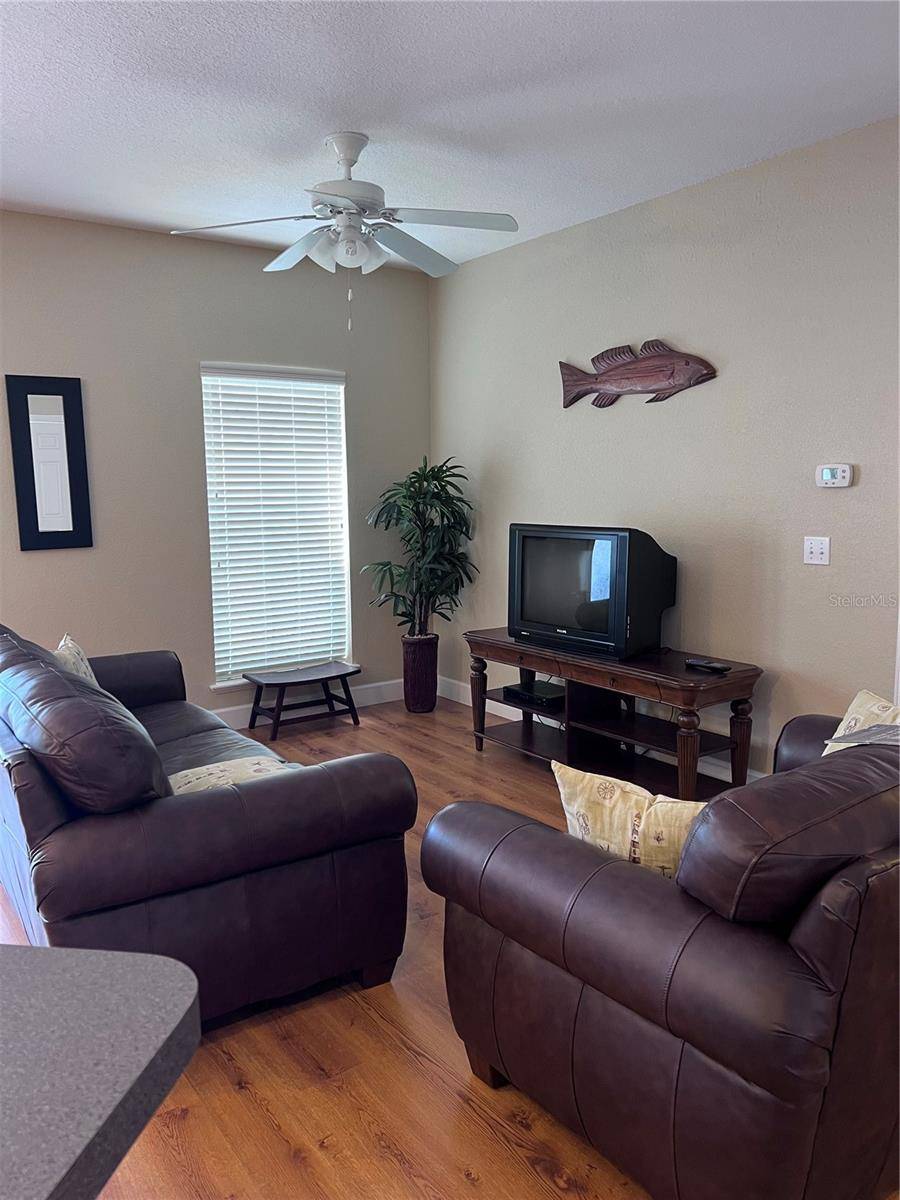 221 3RD AVE E #F-102, Horseshoe Beach, FL 32648