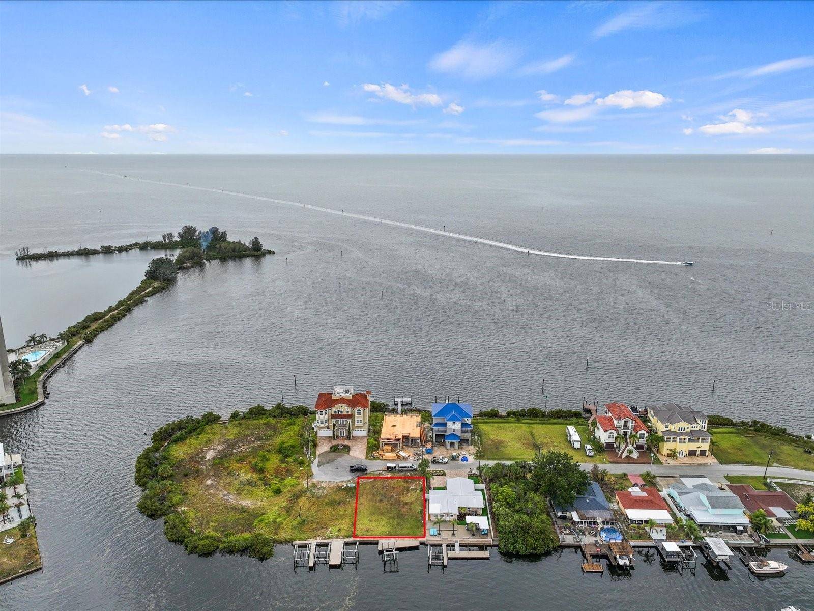 6200 LONNIE LEE LN, Hudson, FL 34667