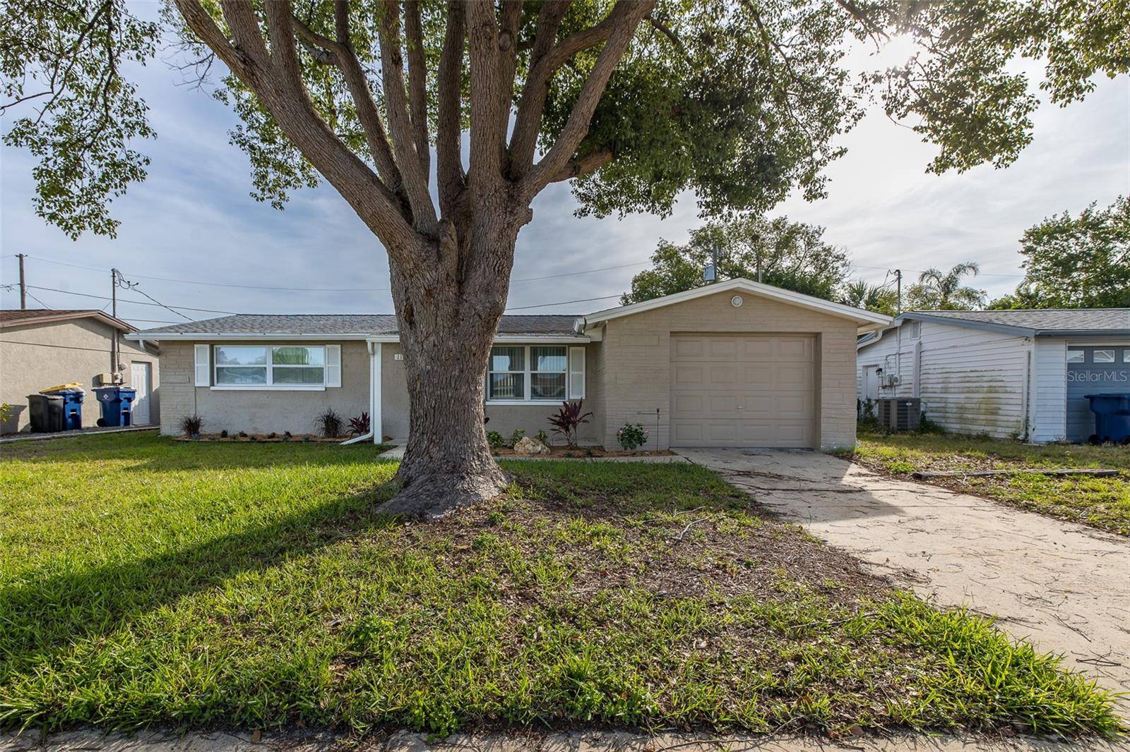 1148 FERNWOOD DR, Holiday, FL 34690