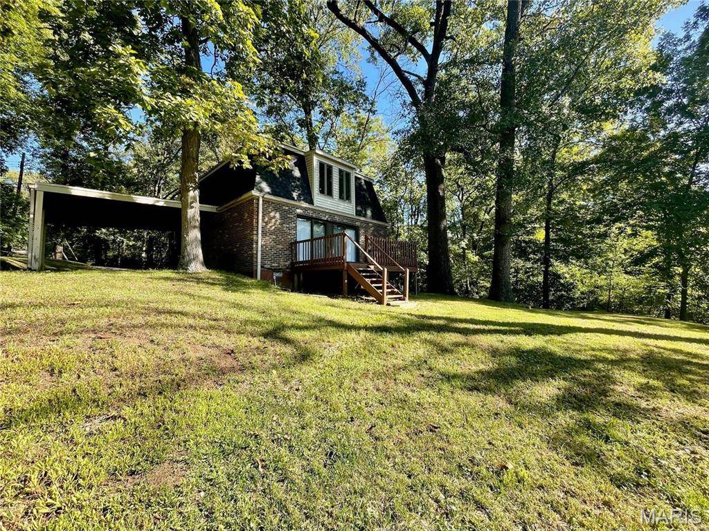 12 Johnson PL, Belleville, IL 62223