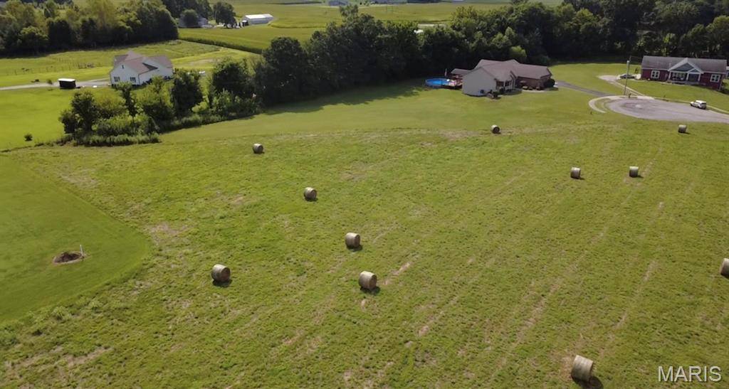 4571 Kaleb CT, Bethalto, IL 62010