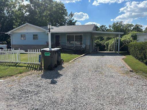 109 Cascade DR, Belleville, IL 62223