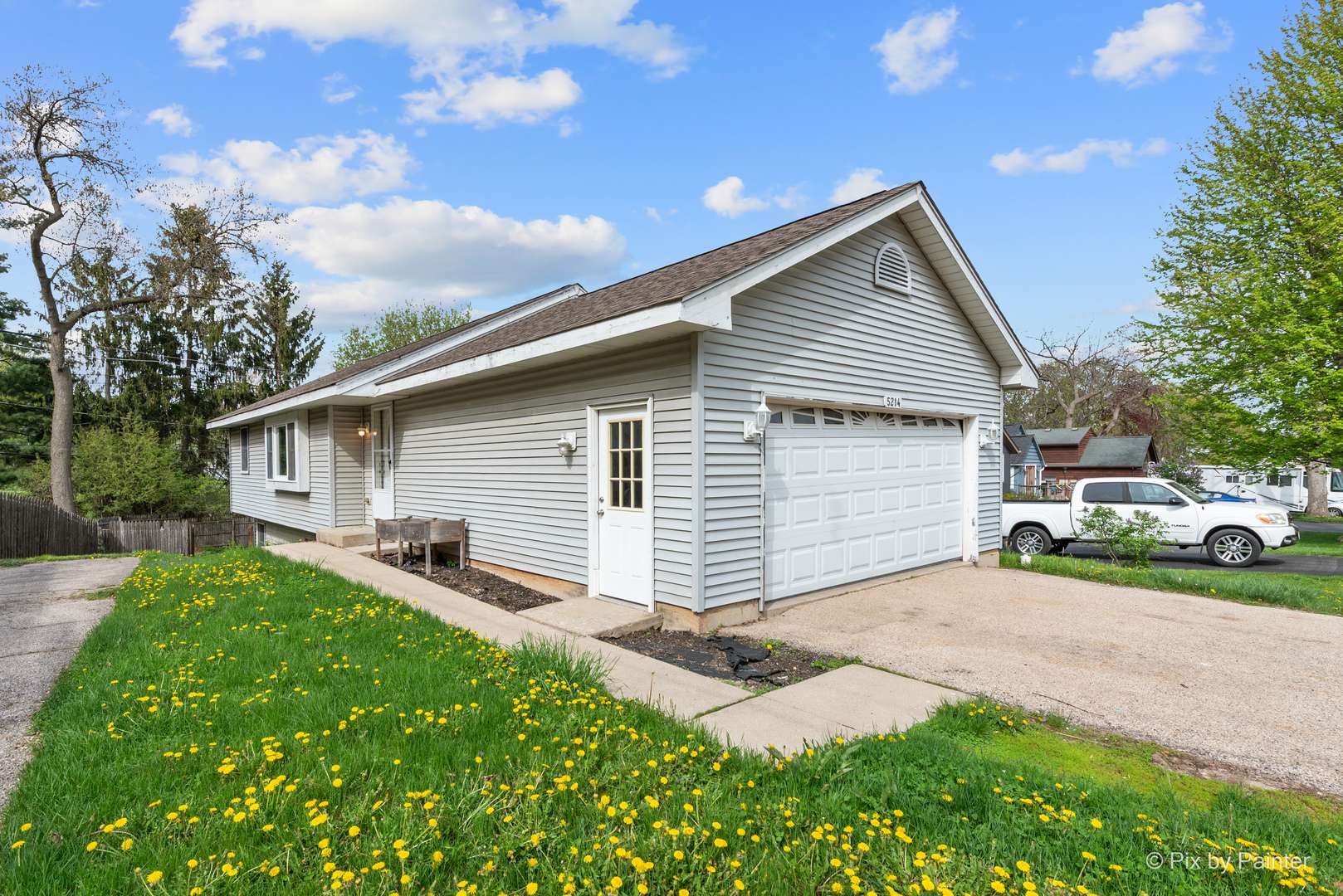 5214 PARKVIEW DR, Mccullom Lake, IL 60050