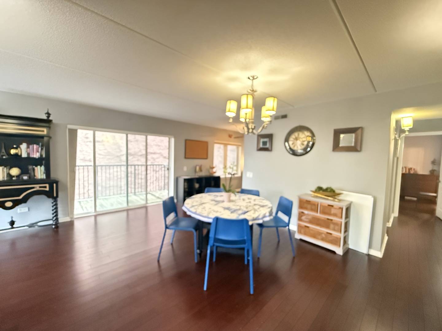 811 Chicago AVE #308, Evanston, IL 60202