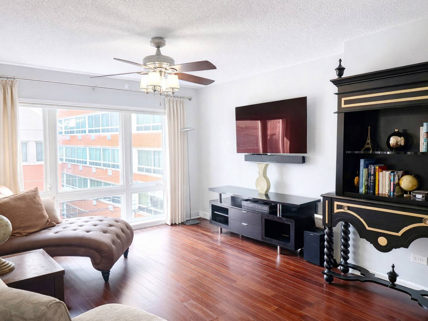 811 Chicago AVE #308, Evanston, IL 60202