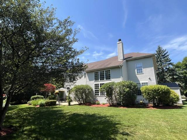 34056 N Wooded Glen DR, Grayslake, IL 60030