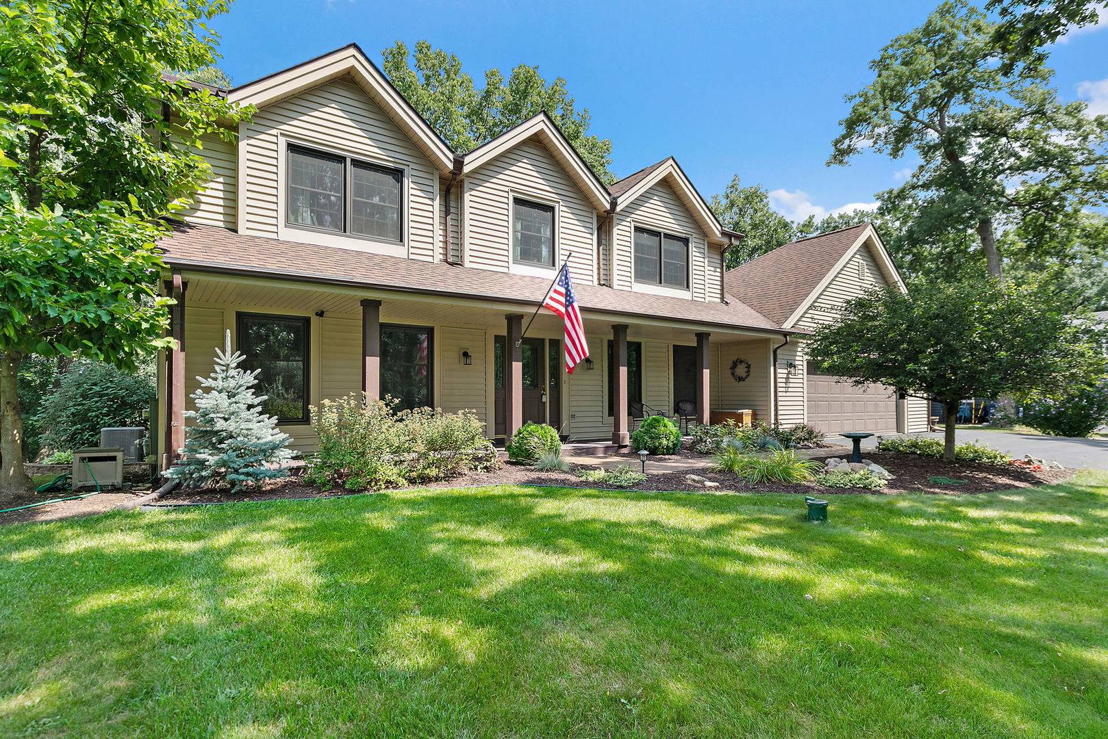 7797 NORTH GATE RD, Roscoe, IL 61073