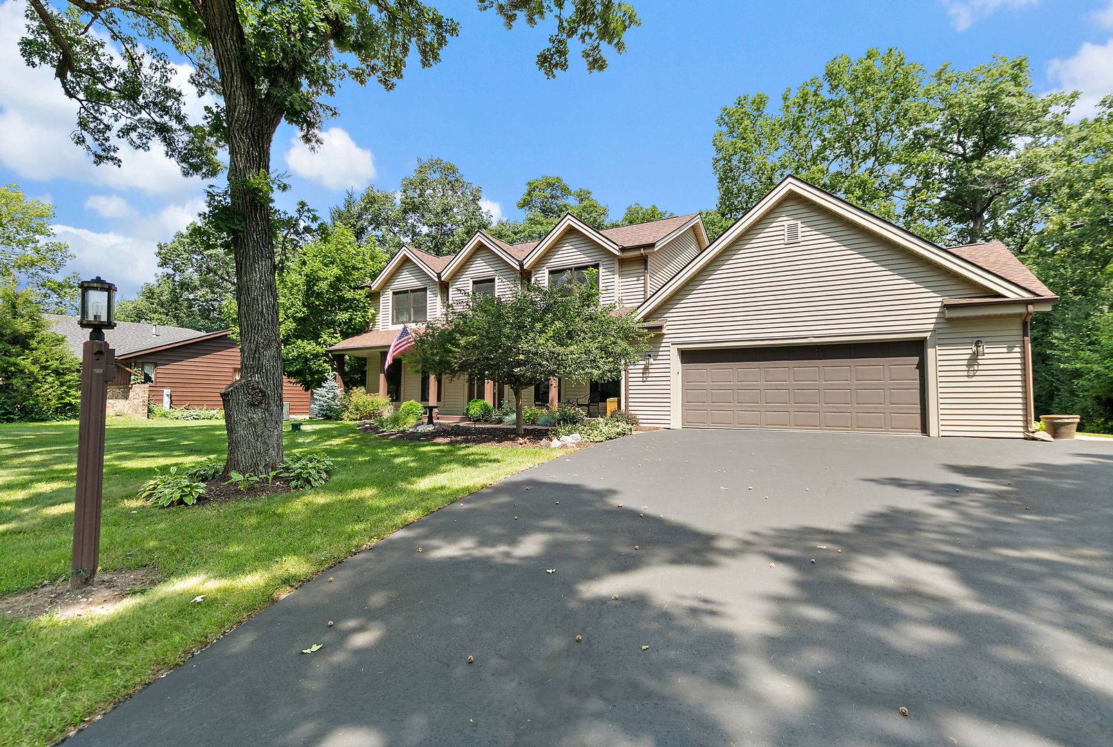 7797 NORTH GATE RD, Roscoe, IL 61073