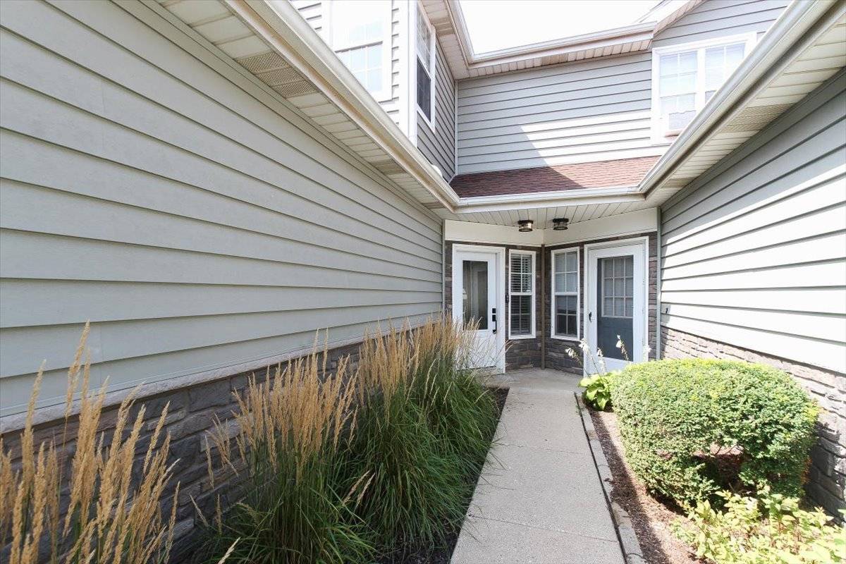 1335 Cranbrook CT, Schaumburg, IL 60193