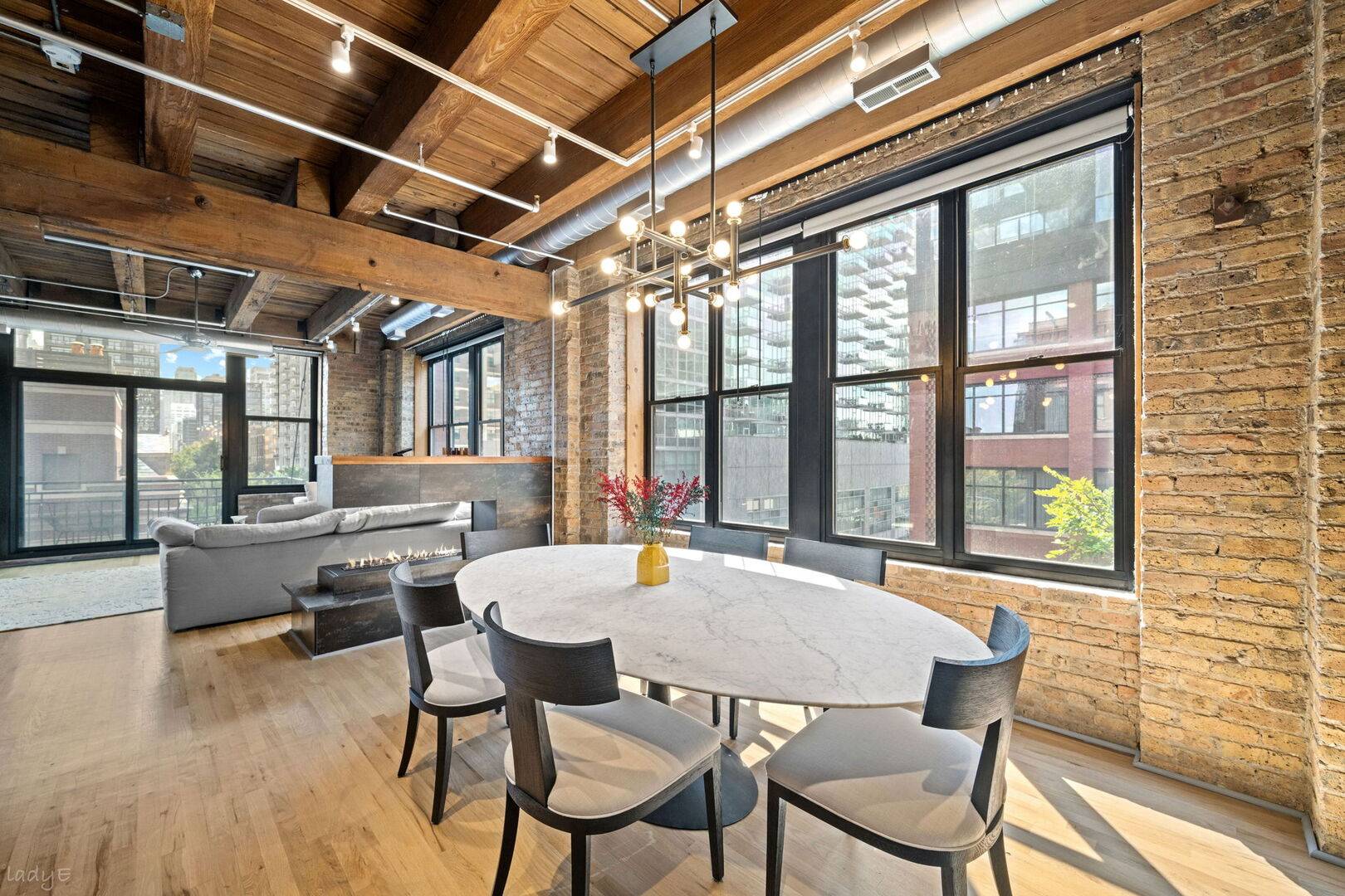 520 W Huron ST #412, Chicago, IL 60654